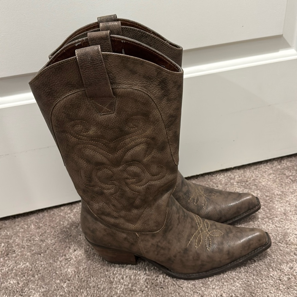 Nine West Cowboy Boot Size 81/2